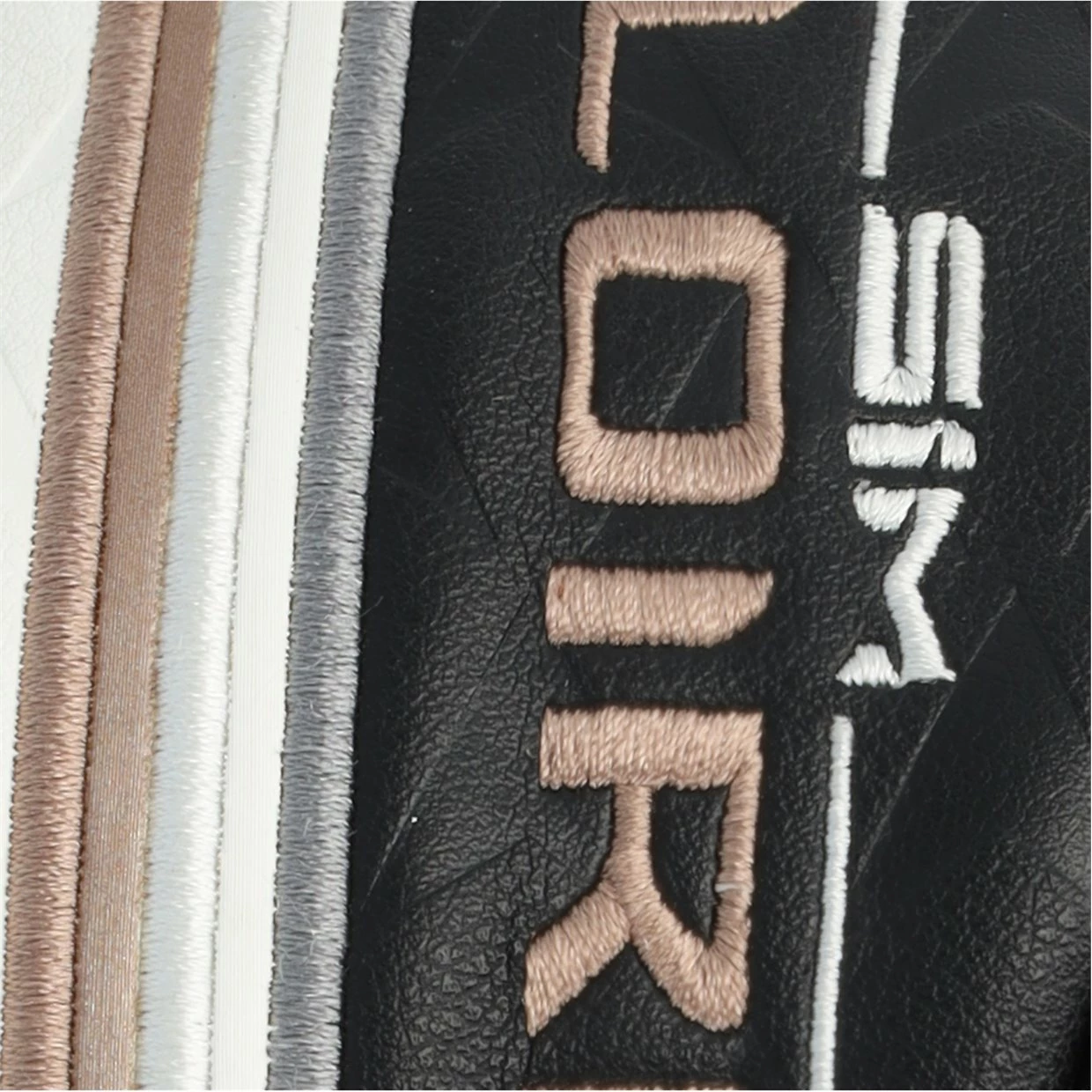 TaylorMade SIM Gloire Hybrid Headcover 3 TaylorMade SIM Gloire Hybrid Headcover