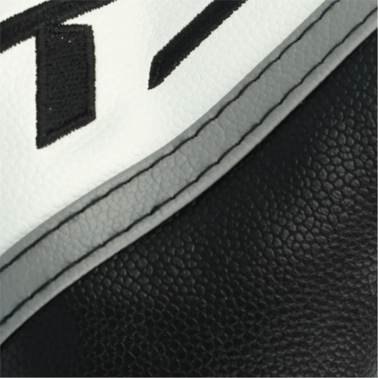 Titleist TSR Fairway Headcover 4 Titleist TSR Fairway Headcover - Image 2